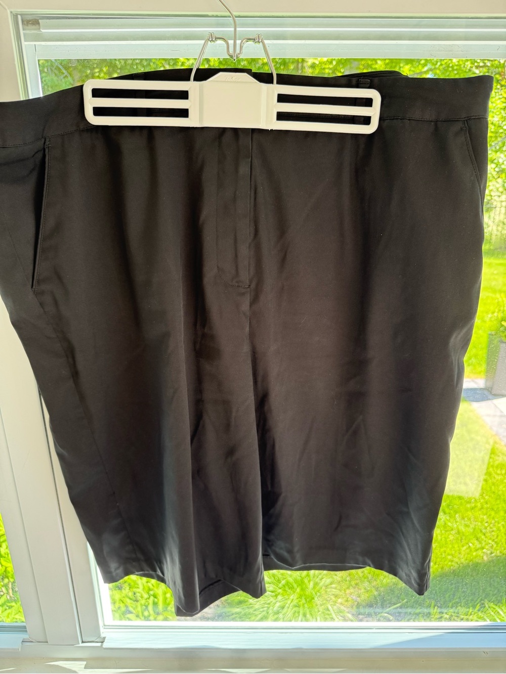 Greg Norman women’s black shorts